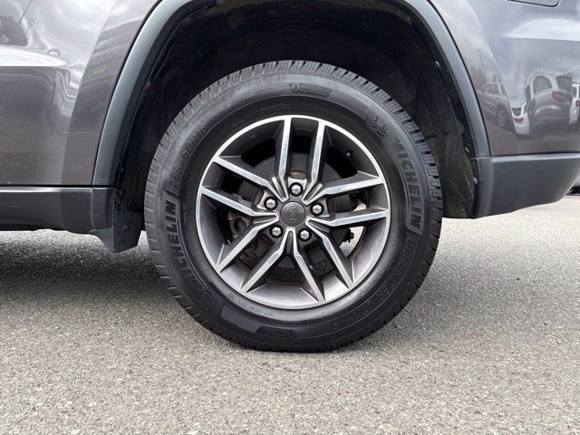 Used 2020 Jeep Grand Cherokee Limited AWD/4WD image 15