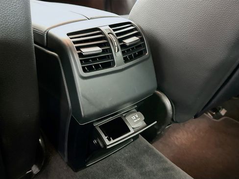 Used 2014 Mercedes-Benz E 350 4MATIC Sedan image 28