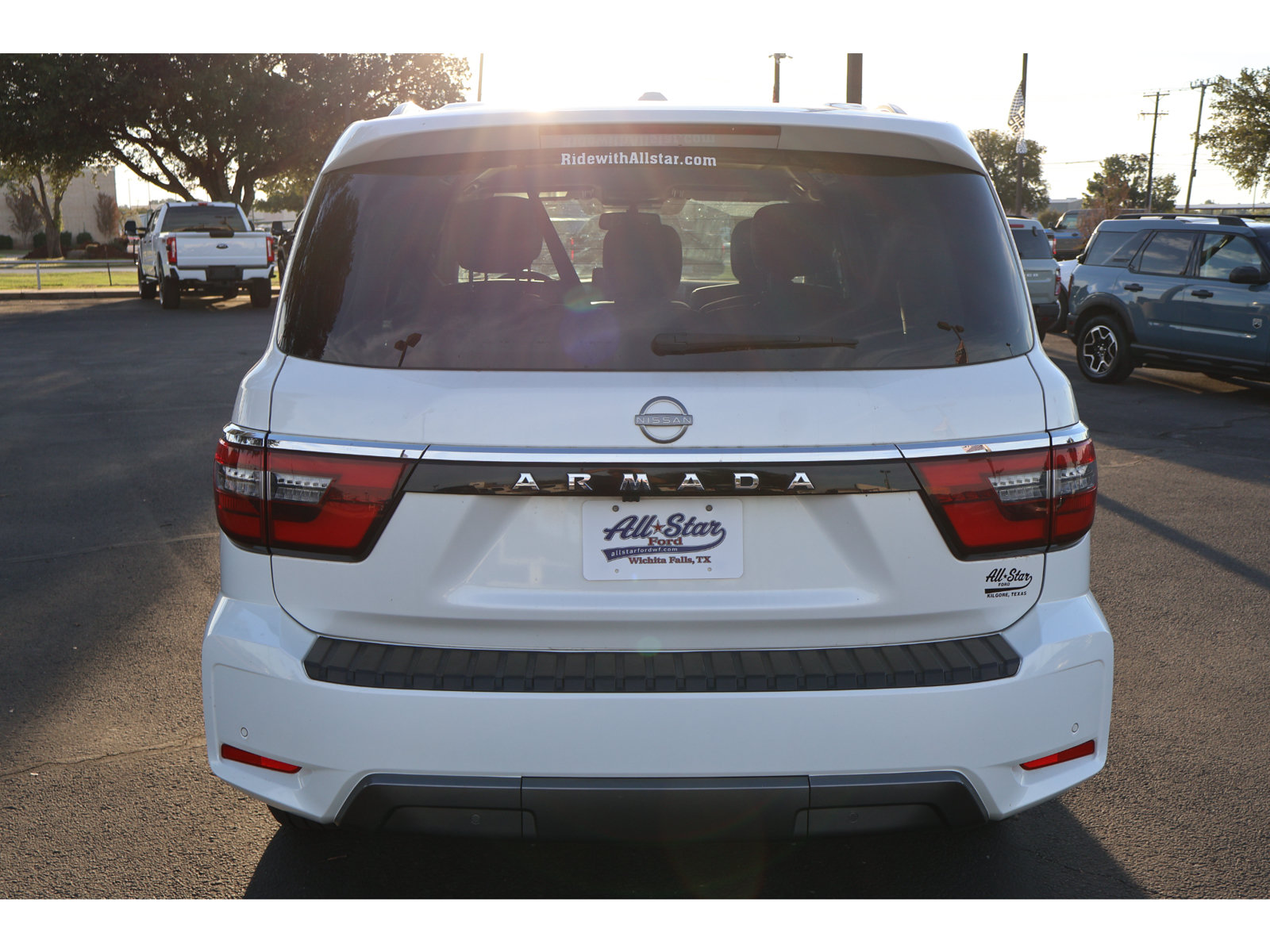 Used 2024 Nissan Armada SV AWD/4WD image 12
