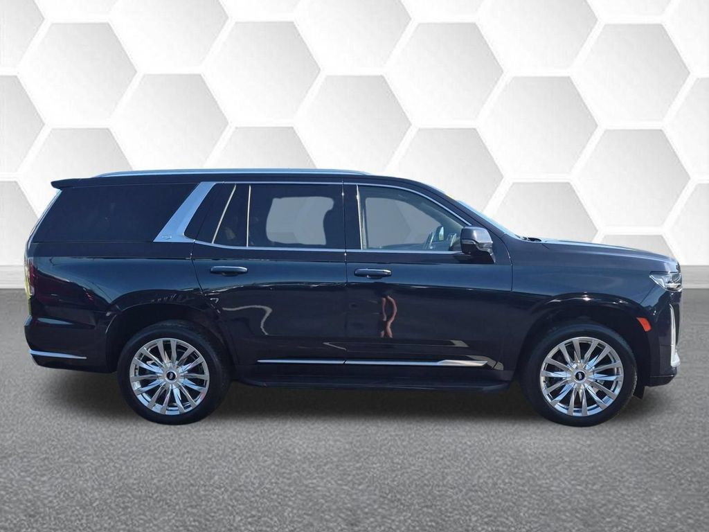 Used 2021 Cadillac Escalade Premium Luxury AWD/4WD image 2