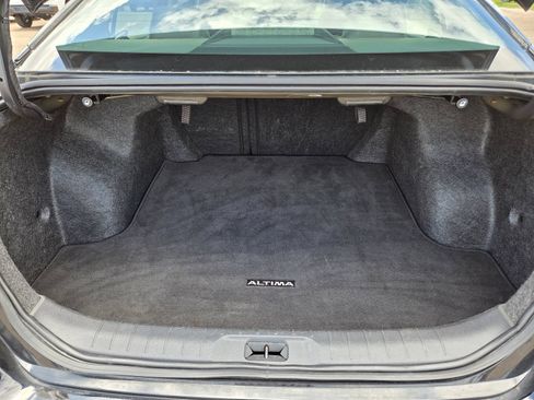 Used 2024 Nissan Altima 2.5 SR w/ SR Premium Package FWD image 28
