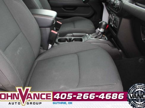 Used 2021 Jeep Wrangler Unlimited Sahara AWD/4WD image 19