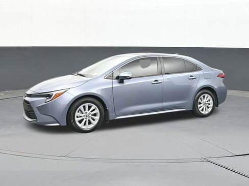 Used 2024 Toyota Corolla XLE image 5