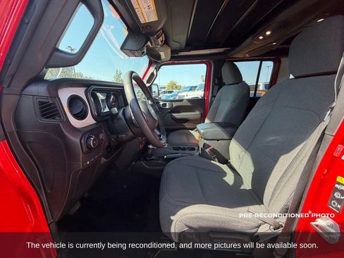 Used 2024 Jeep Wrangler Unlimited AWD/4WD image 11