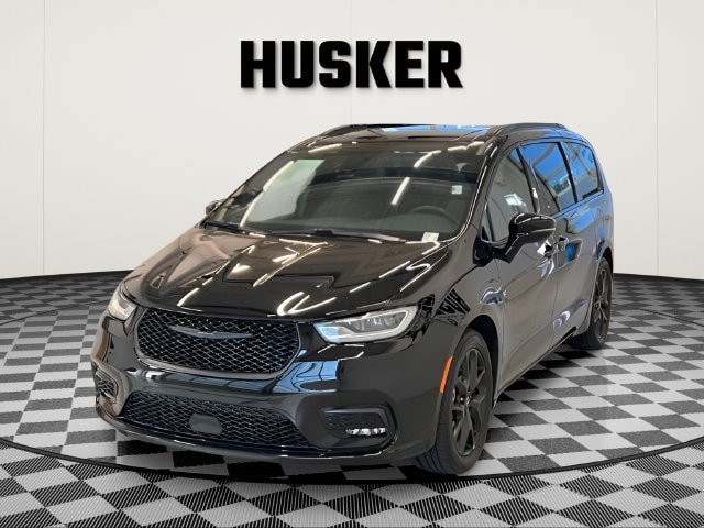 Used 2025 Chrysler Pacifica Limited FWD image 7