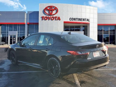 Certified 2025 Toyota Camry SE image 4