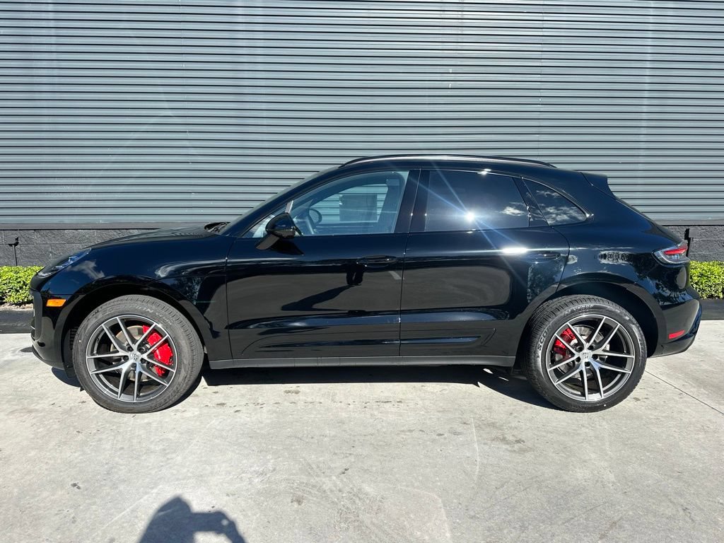 Certified 2026 Porsche Macan S AWD/4WD image 2