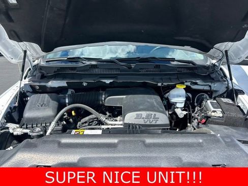 Used 2022 RAM 1500 Classic SLT image 11