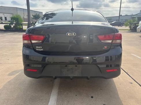 Used 2019 Kia Rio S FWD image 5