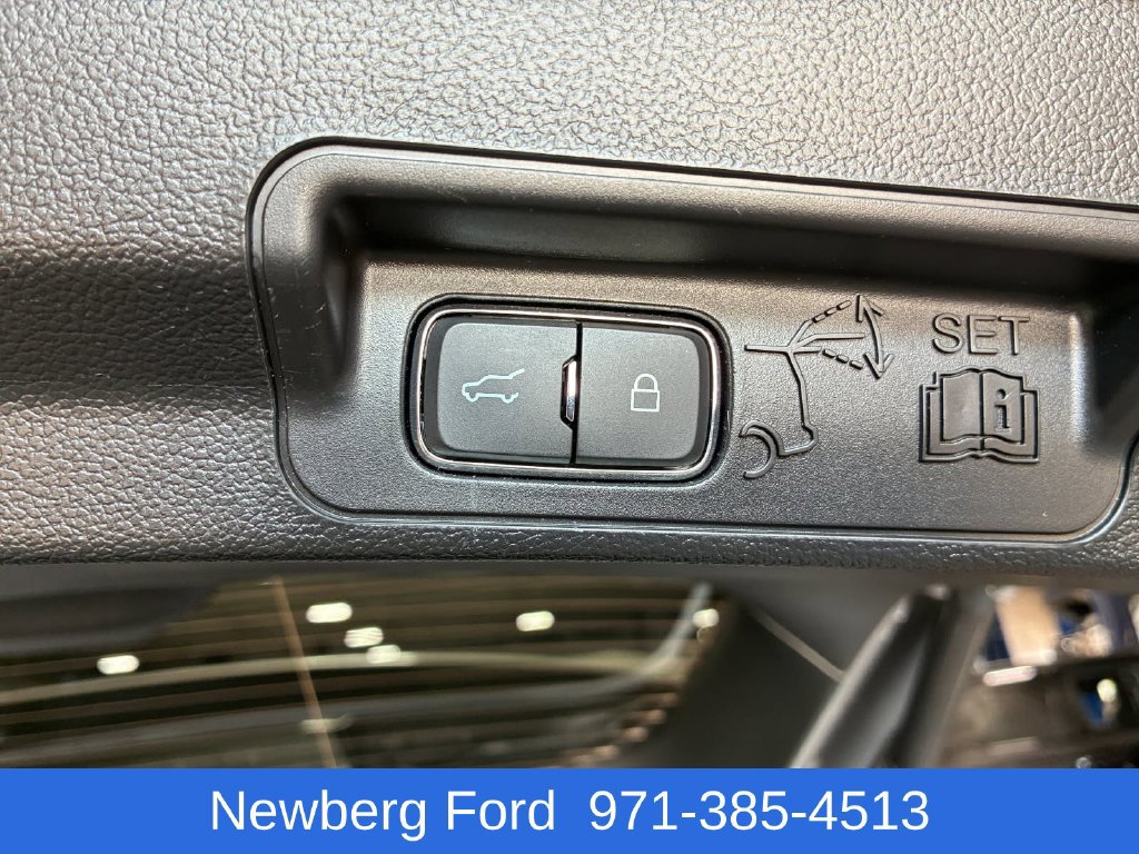 Used 2021 Ford Explorer XLT RWD image 31