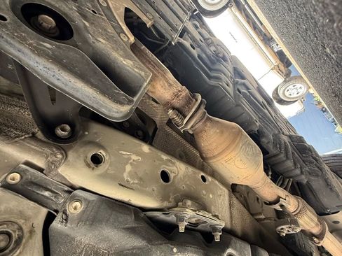 Used 2019 Toyota Highlander SE image 33