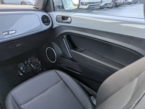 Used 2018 Volkswagen Beetle 2.0T Coast FWD image 24