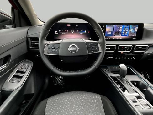 Used 2026 Nissan Sentra SV w/ SV Convenience Package FWD image 11