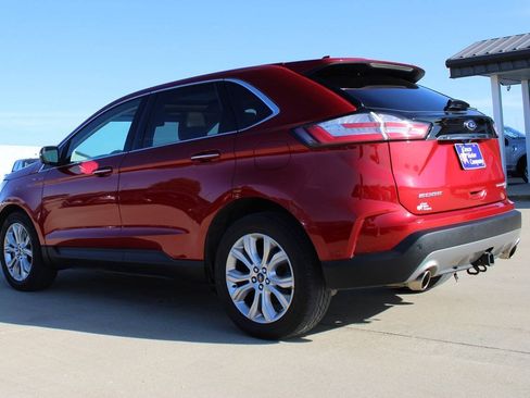 Used 2020 Ford Edge Titanium w/ Equipment Group 301A AWD/4WD image 7