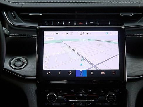 Used 2022 Jeep Grand Cherokee L Overland w/ Advanced Protech Group III image 33