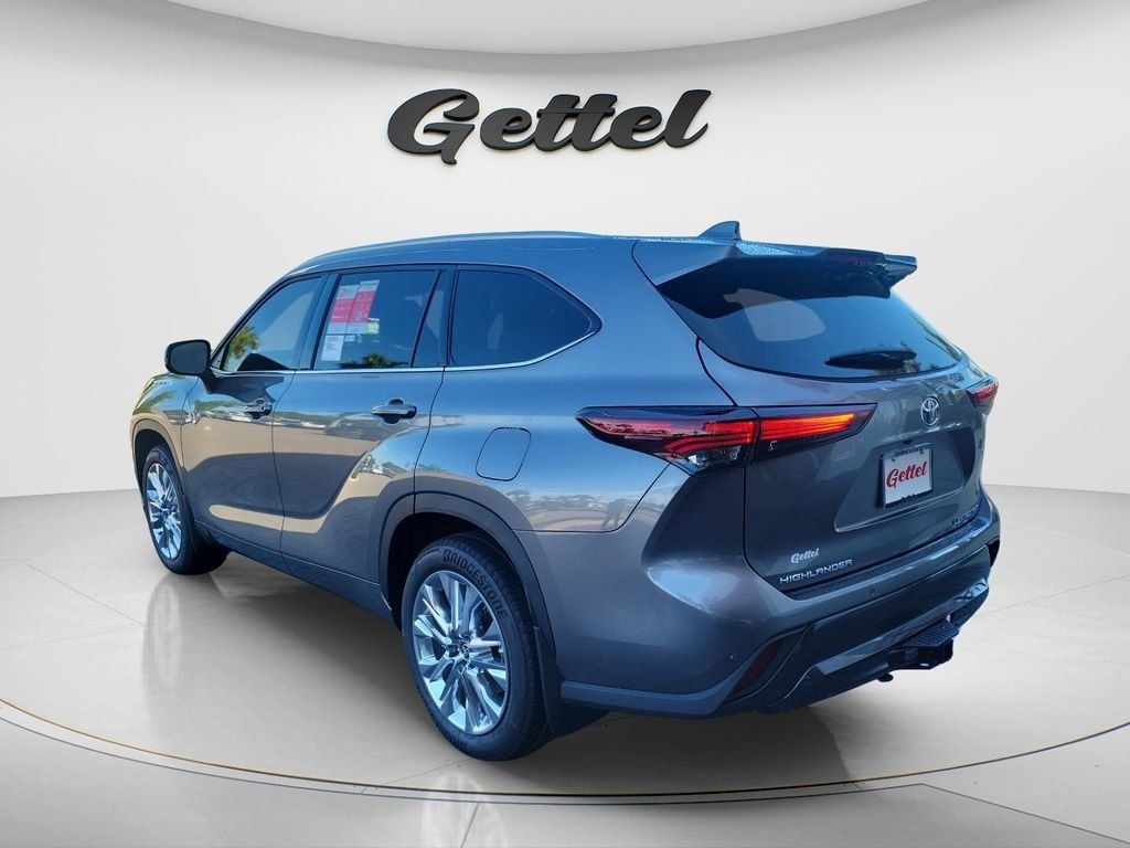 New 2026 Toyota Highlander Limited AWD/4WD image 7