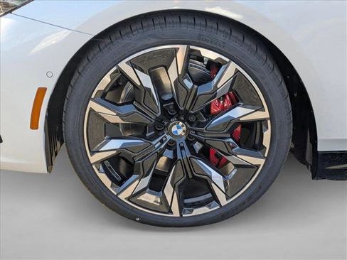 New 2025 BMW i5 M60 w/ Premium Package image 10