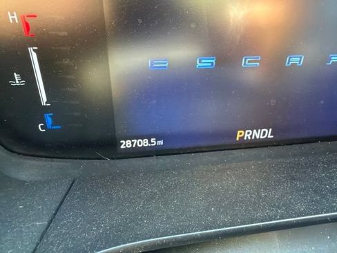 Used 2024 Ford Escape ST-Line w/ Tech Pack #1 AWD/4WD image 5