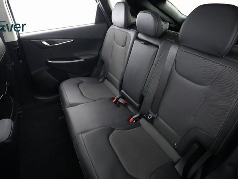 Used 2024 Kia EV6 Light image 10