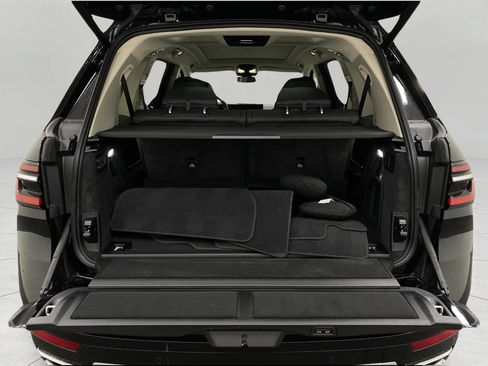 Certified 2026 BMW X7 xDrive40i image 8