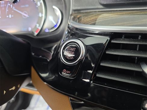 Used 2017 BMW 530i image 30