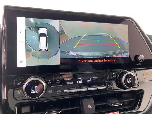 New 2026 Toyota Highlander Platinum image 29