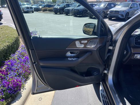 Used 2023 Mercedes-Benz GLS 450 450 image 14