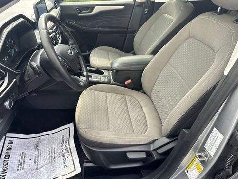 Used 2022 Ford Escape SE w/ SE Sport Appearance Package FWD image 13