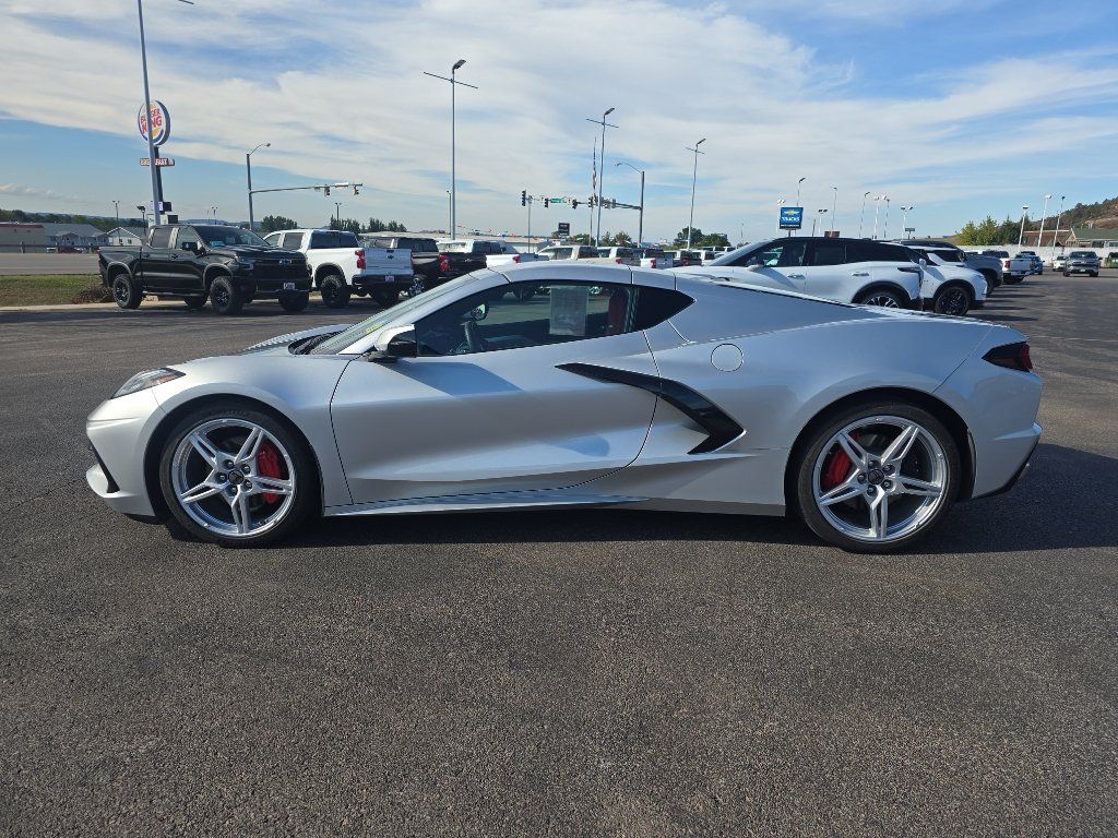 Used 2020 Chevrolet Corvette Stingray Preferred Cpe w/ 2LT Preferred Equipment Group RWD image 2
