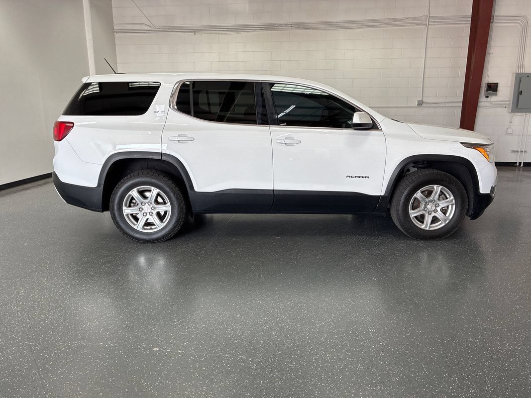 Used 2018 GMC Acadia SLE AWD/4WD image 3