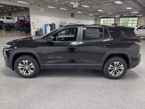 New 2026 Chevrolet Equinox LT w/ Convenience Package II image 4