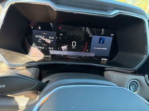 Used 2024 GMC Canyon Denali image 17