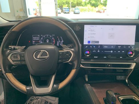 Used 2023 Lexus RX 350 Premium w/ Accessory Package (Z1) AWD/4WD image 17