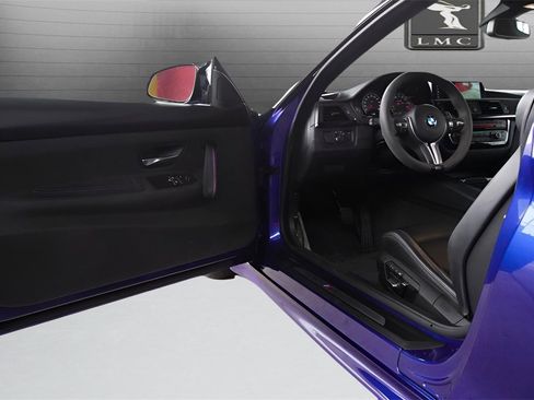 Used 2020 BMW M4 CS w/ Executive Package image 13