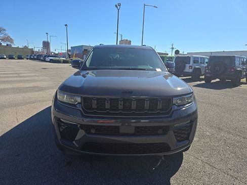 New 2026 Jeep Grand Cherokee L Limited AWD/4WD image 8