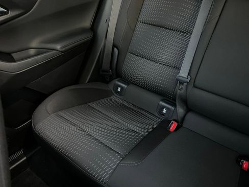 Used 2025 Chevrolet Equinox LT image 39