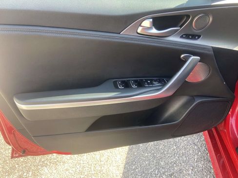 Used 2018 Kia Stinger GT2 AWD/4WD image 15