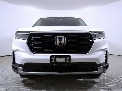 Used 2025 Honda Pilot EX-L image 5