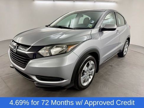 Used 2017 Honda HR-V LX image 3