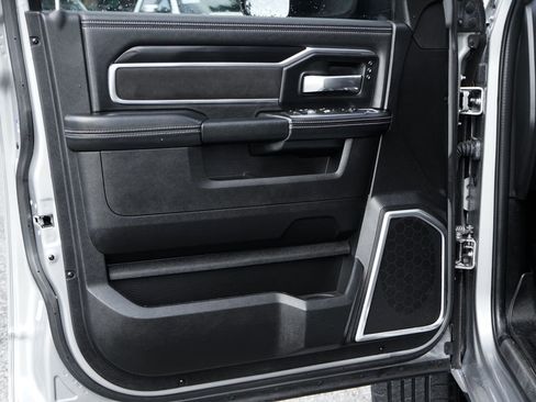 Used 2022 RAM 2500 Laramie w/ Night Edition image 16