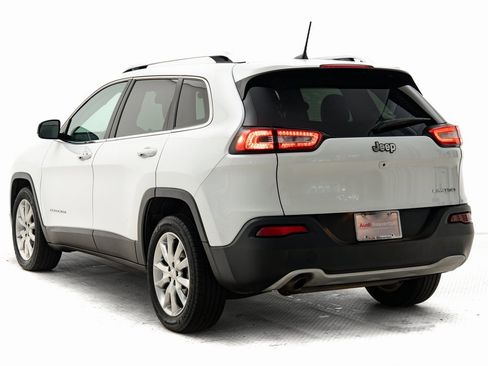 Used 2017 Jeep Cherokee Limited image 30