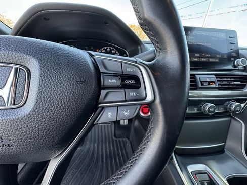 Used 2018 Honda Accord Sport image 20