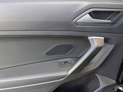 Used 2024 Volkswagen Tiguan S image 23