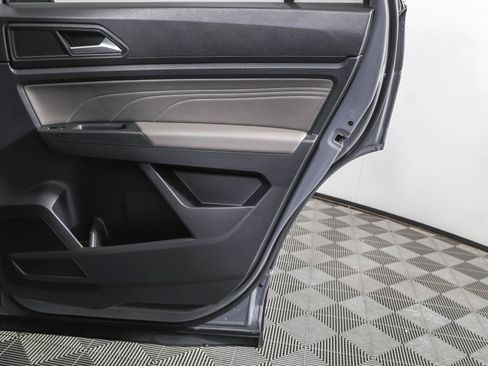 Used 2022 Volkswagen Atlas Cross Sport SEL image 45