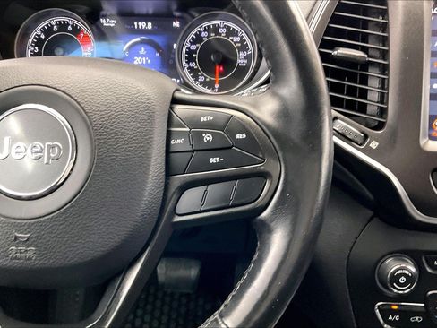 Used 2019 Jeep Cherokee Trailhawk w/ Cold Weather Group AWD/4WD image 21