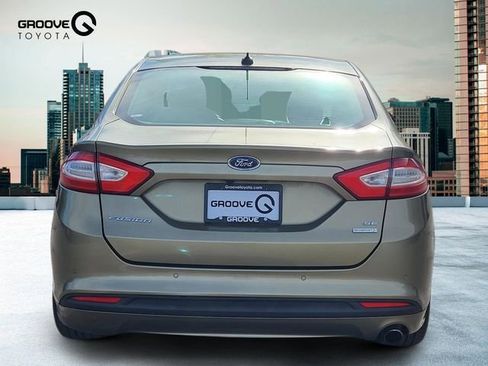 Used 2013 Ford Fusion SE image 5