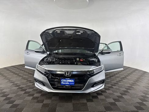 Used 2018 Honda Accord Touring image 14