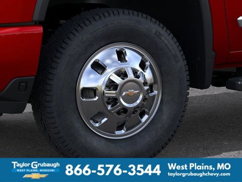 New 2026 Chevrolet Silverado 3500 High Country w/ Technology Package AWD/4WD image 9