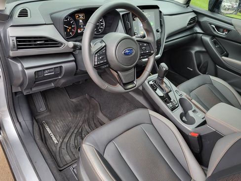 Certified 2025 Subaru Crosstrek 2.5i Limited w/ Crosstrek Mirror Package image 20