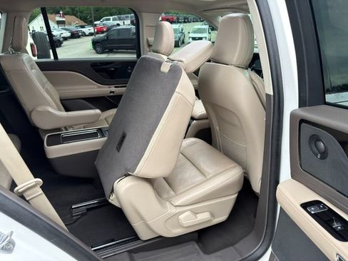 Used 2023 Lincoln Aviator Grand Touring w/ Equipment Group 301A AWD/4WD image 12